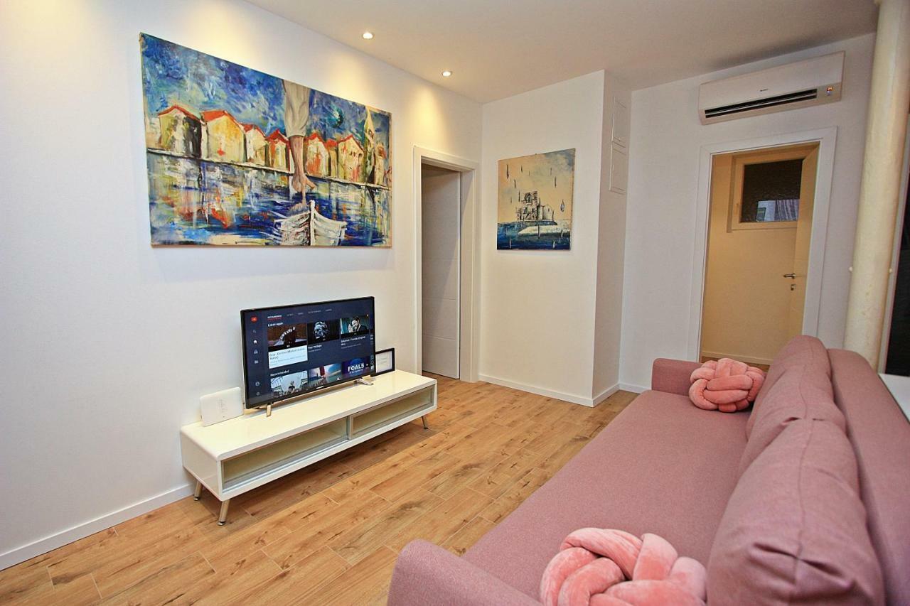 Apartman Michelangelo In The Centar Of Supetar Ngoại thất bức ảnh