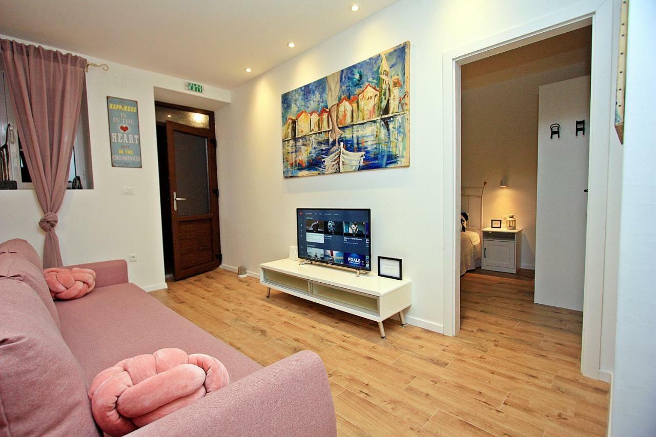 Apartman Michelangelo In The Centar Of Supetar Ngoại thất bức ảnh