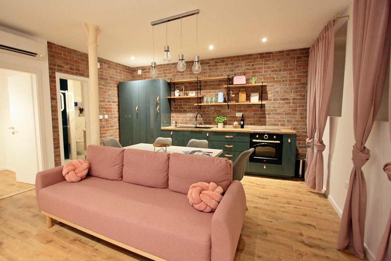 Apartman Michelangelo In The Centar Of Supetar Ngoại thất bức ảnh