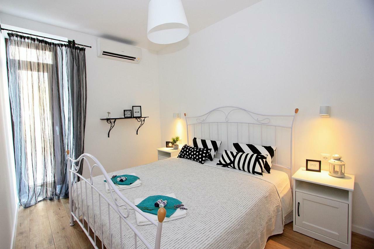 Apartman Michelangelo In The Centar Of Supetar Ngoại thất bức ảnh