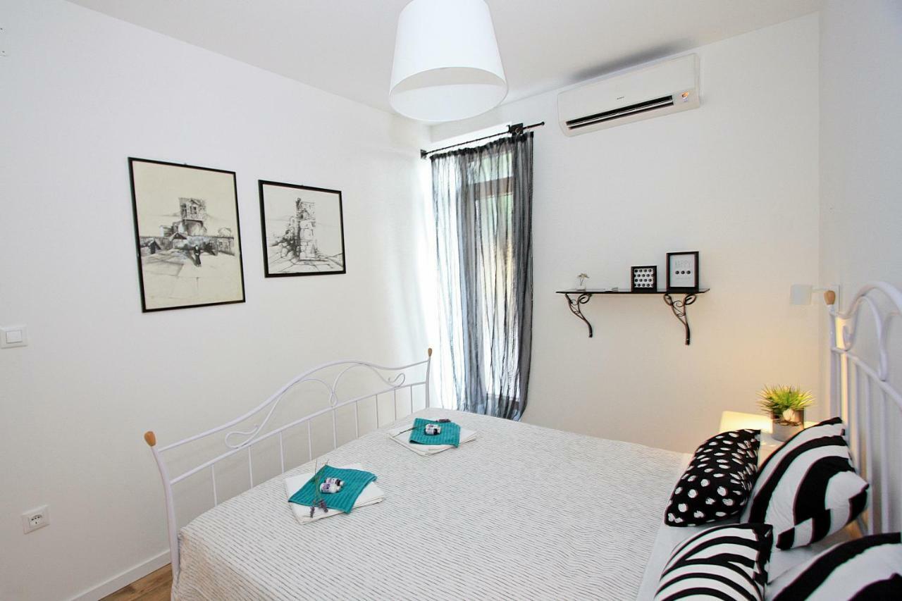 Apartman Michelangelo In The Centar Of Supetar Ngoại thất bức ảnh